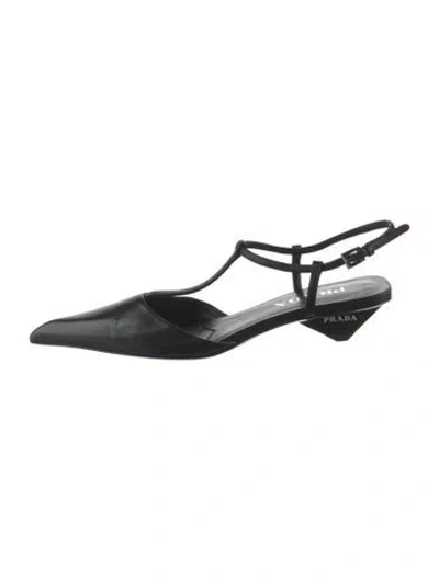 Pre-owned Prada Leather Pumps In Black