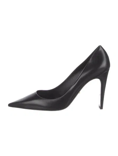 Pre-owned Prada Leather Pumps In Black