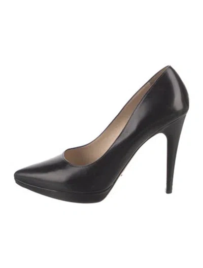 Pre-owned Prada Leather Pumps In Black