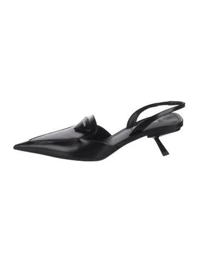 Pre-owned Prada Leather Pumps In Black