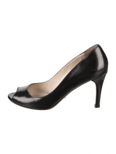 Pre-owned Prada Leather Pumps In Black