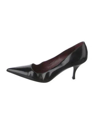 Pre-owned Prada Leather Pumps In Black