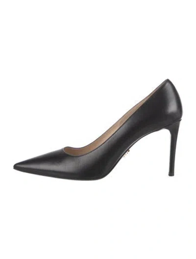 Pre-owned Prada Leather Pumps In Black