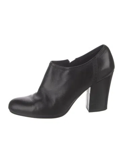 Pre-owned Prada Leather Pumps In Black
