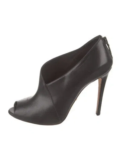 Pre-owned Prada Leather Pumps In Black/brown