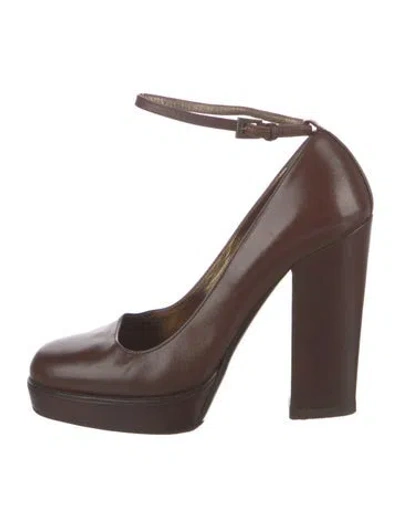 Pre-owned Prada Leather Pumps In Brown