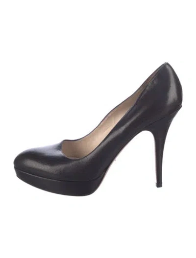 Pre-owned Prada Leather Pumps In Brown
