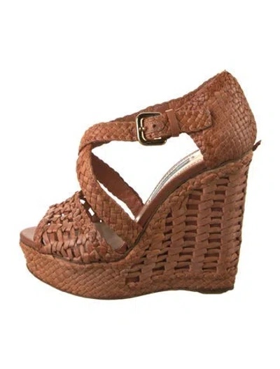 Pre-owned Prada Leather Pumps In Brown
