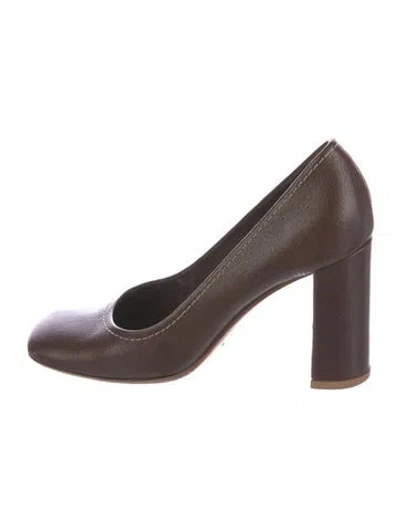 Pre-owned Prada Leather Pumps In Brown