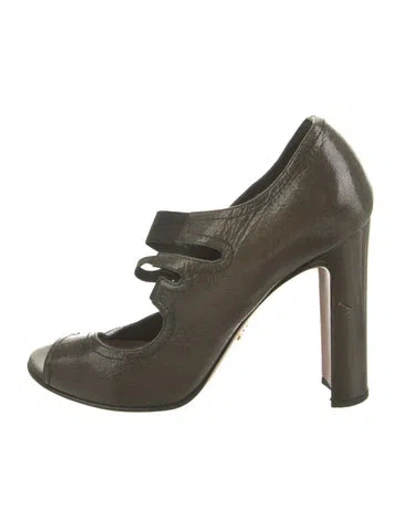 Pre-owned Prada Leather Pumps In Green