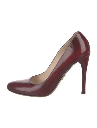 Pre-owned Prada Leather Pumps In Red
