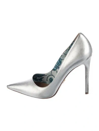 Pre-owned Prada Leather Pumps In Silver