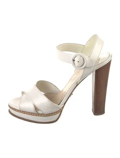 Pre-owned Prada Leather Pumps In White