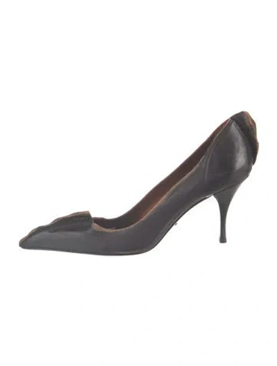 Pre-owned Prada Leather Raw-edge Trim Pumps In Gray