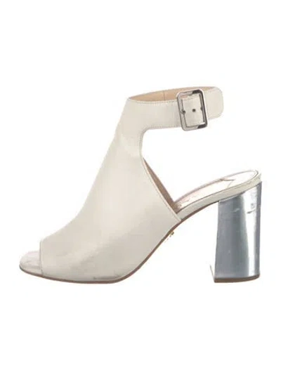 Pre-owned Prada Leather Sandals In White