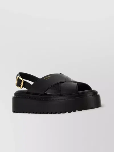 Prada Sandalen Aus Leder Mit Gekreuztem Band In Black