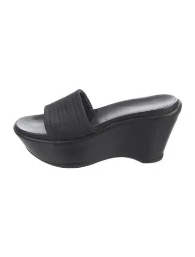 Pre-owned Prada Leather Slides In Black
