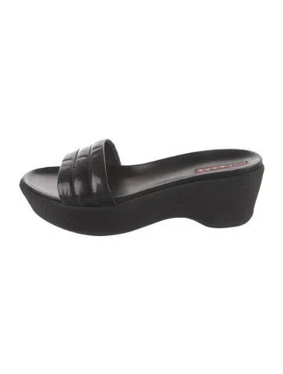 Pre-owned Prada Leather Slides In Black