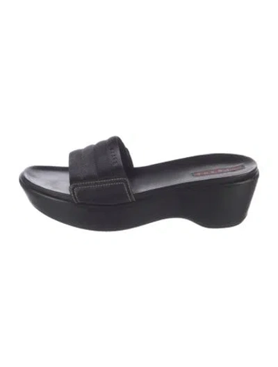 Pre-owned Prada Leather Slides In Black