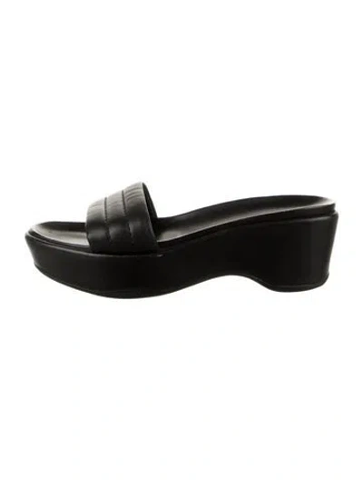 Pre-owned Prada Leather Slides In Black
