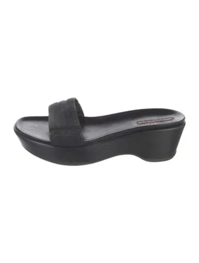 Pre-owned Prada Leather Slides In Black