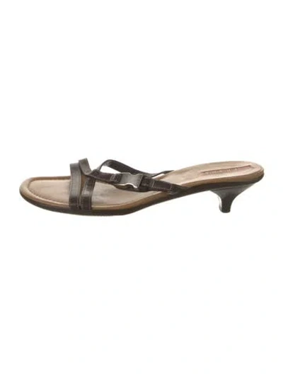 Pre-owned Prada Leather Slides In Brown
