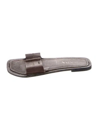 Pre-owned Prada Leather Slides In Brown