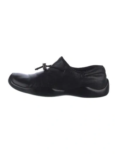 Pre-owned Prada Leather Sneakers In Black