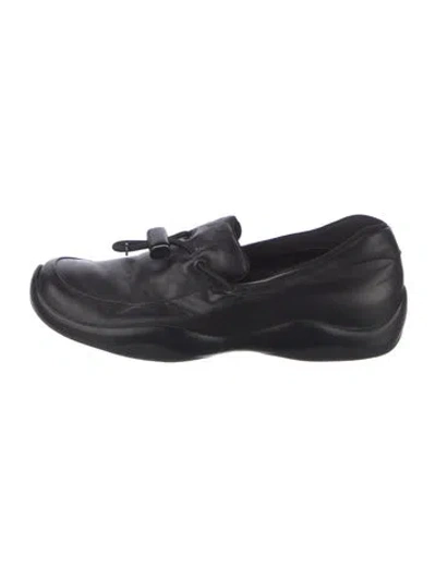 Pre-owned Prada Leather Sneakers In Black