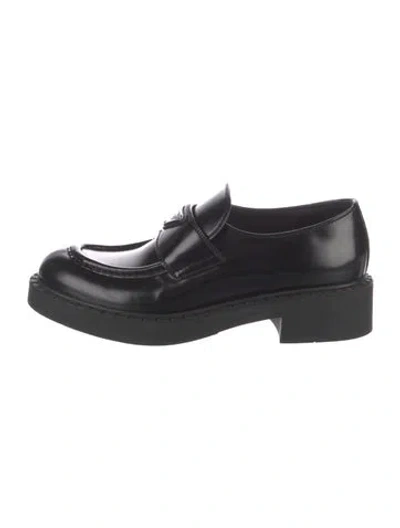 Pre-owned Prada Leather Studded Accents Oxfords In Black