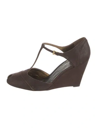 Pre-owned Prada Leather T-strap Pumps In Brown