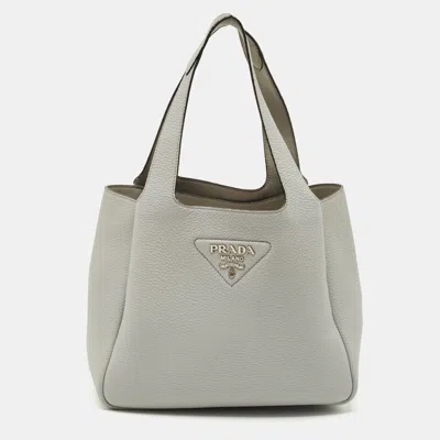 Pre-owned Prada Light Grey Vitello Daino Leather Dynamique Tote In Gray