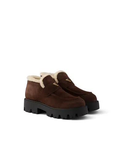 Prada Loafer Aus Wildleder In Dunkelbraun