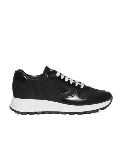 Prada Logo Low-top Sneakers In Black