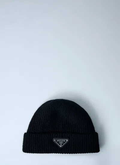 Prada Logo Motif Beanie Hat In Black
