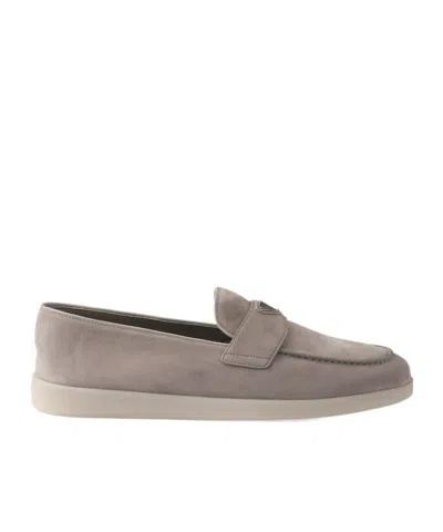 Prada Wildleder-loafer Mit Emailliertem Triangel-logo In Gray