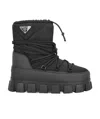 Prada Schneestiefel Mit Logo-schild In Black