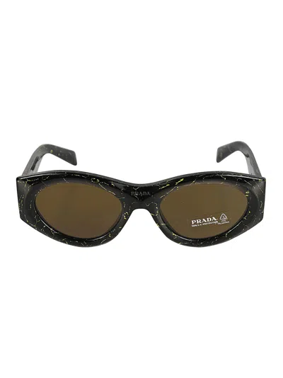 Prada Logo Sided Cat-eye Sunglasses In Black
