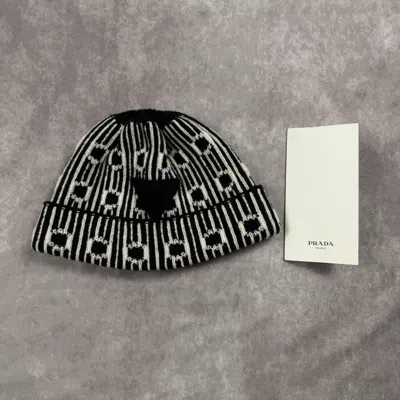 Pre-owned Prada Logo-triangle Ribbed-knit Beanie In Black