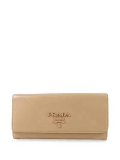 Pre-owned Prada Logo-plaque Leather Wallet In Neutrals