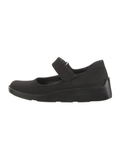 Pre-owned Prada Mary Jane Flats In Black
