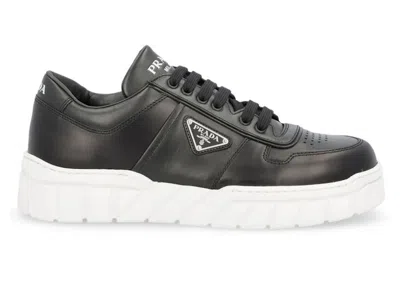 Pre-owned Prada Men's  Logo Plaque Lace Up Sneakersin Black/white In Multi