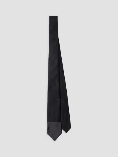 Prada Men's Silk Tie In Black