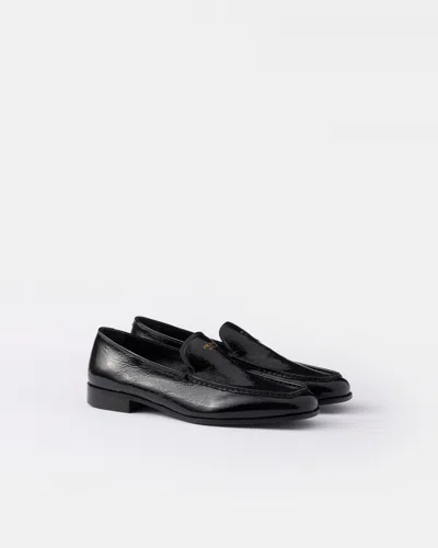 Prada Naplak Patent Leather Loafers In Schwarz