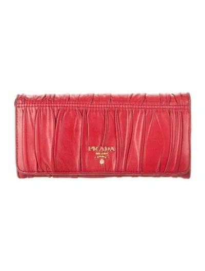 Pre-owned Prada Nappa Gaufre Leather Continental Wallet In Red