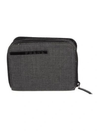 Pre-owned Prada Nylon Wallet In Black