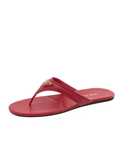 Prada Patent Leather Thong Sandals In Burgundy