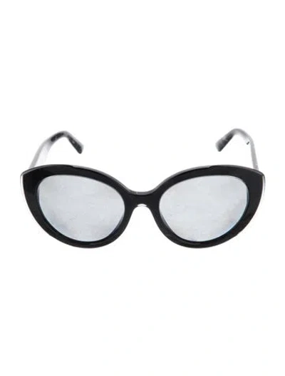 Pre-owned Prada Oversize Tinted Sunglasses In Black