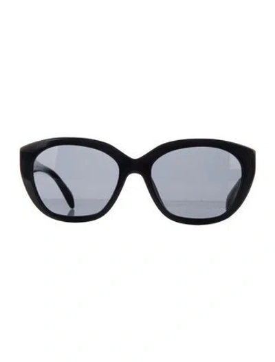 Pre-owned Prada Oversize Tinted Sunglasses In Black