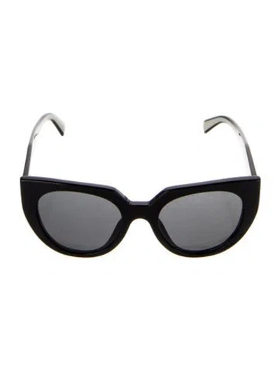 Pre-owned Prada Oversize Tinted Sunglasses In Black